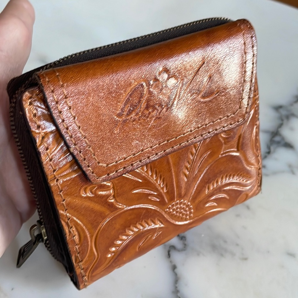 Patricia Nash Burnished Tooled Clarissa Wallet Genuine Leather Excellent Condit
